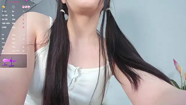 Snapshot of marin_light chatting on 02/27/25, 10:33 marin light online show from 02/27/25, 10:33