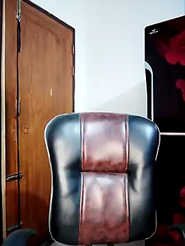 Anika-1 online show from 10/30/25, 09:07