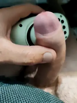 Snapshot of itsmeyes69 chatting on 02/19/25, 01:39 itsmeyes69 online show from 02/19/25, 01:39