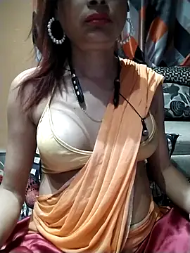 SANA-LEONI online show from 11/20/25, 03:02