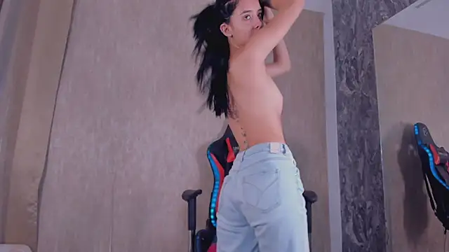 StefanyRousse online show from 11/12/25, 11:47