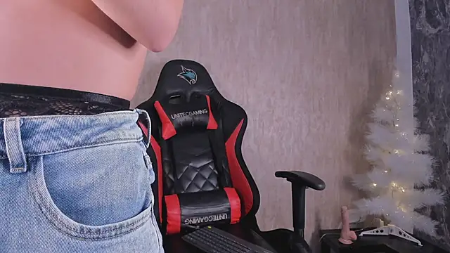 StefanyRousse online show from 12/17/25, 11:37