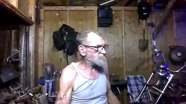 Snapshot of Aldick68 chatting on 07/10/26, 04:01 Aldick68 online show from 07/10/26, 04:01