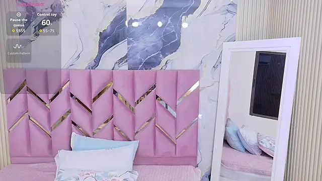 hotiergirl online show from 12/04/25, 12:26