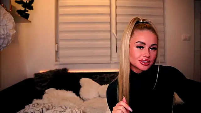 sweet rapunzell online show from 12/03/25, 11:04