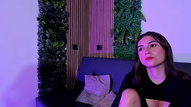 Naughty GilrW online show from 11/12/25, 08:23