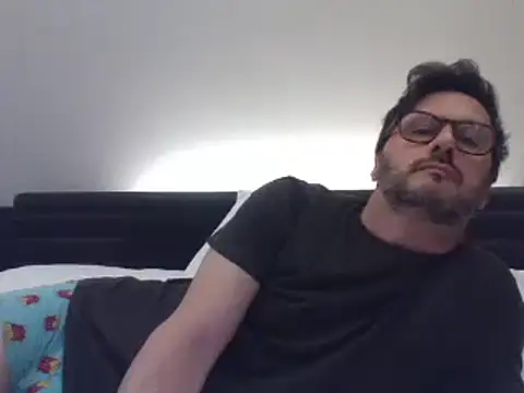 Cellino4 online show from 02/05/25, 04:03