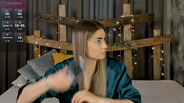 Snapshot of SibleyDryer chatting on 02/17/25, 01:58 SibleyDryer online show from 02/17/25, 01:58