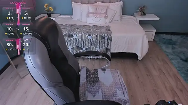  Daniela hot 1 online show from 11/26/25, 03:17