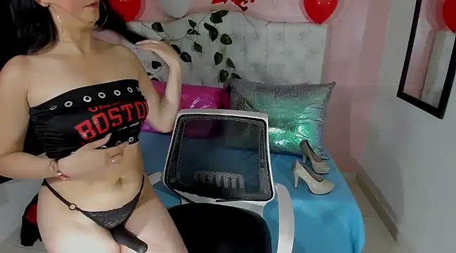 EmmySweett2 online show from 02/24/25, 04:04