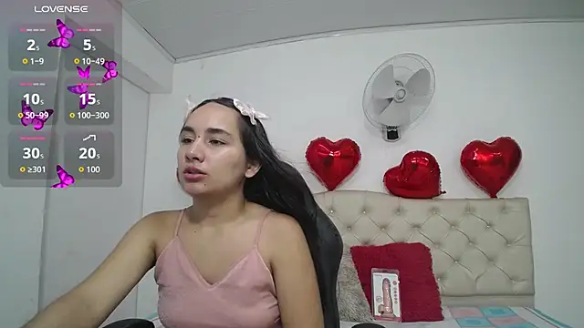 Snapshot of Maylin_horny19 chatting on 10/09/25, 07:25 Maylin horny19 online show from 10/09/25, 07:25
