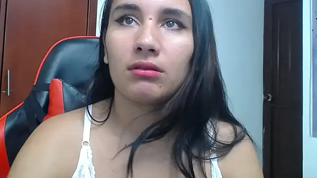 Snapshot of Maylin_horny19 chatting on 02/03/26, 02:53 Maylin horny19 online show from 02/03/26, 02:53