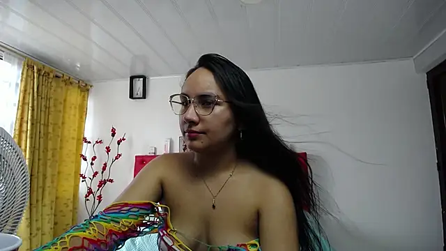 Snapshot of Maylin_horny19 chatting on 03/27/26, 07:15 Maylin horny19 online show from 03/27/26, 07:15