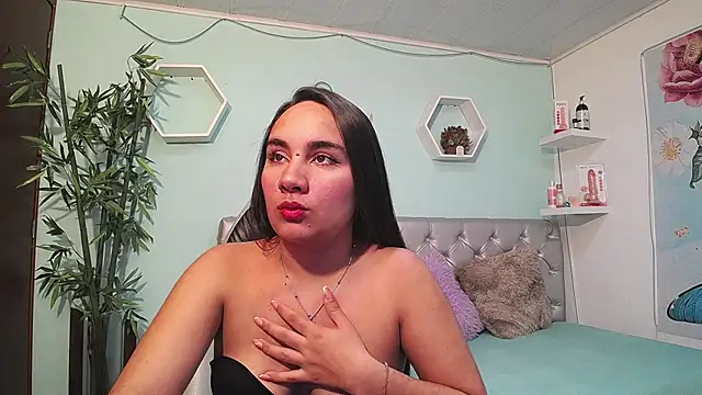 Snapshot of Maylin_horny19 chatting on 07/04/26, 03:57 Maylin horny19 online show from 07/04/26, 03:57