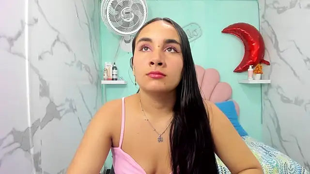 Snapshot of Maylin_horny19 chatting on 05/28/26, 03:03 Maylin horny19 online show from 05/28/26, 03:03
