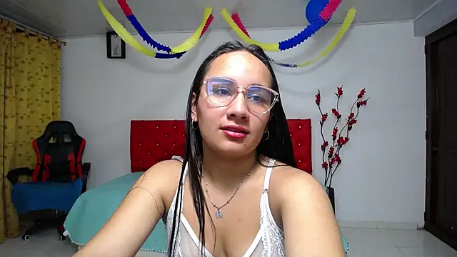 Snapshot of Maylin_horny19 chatting on 06/22/26, 03:01 Maylin horny19 online show from 06/22/26, 03:01