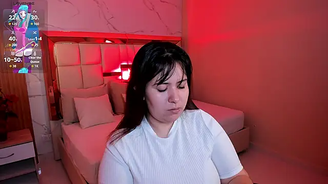 Snapshot of zoes_milee chatting on 12/05/25, 11:31 zoes milee online show from 12/05/25, 11:31