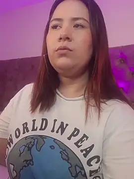 Snapshot of zoes_milee chatting on 10/10/25, 11:44 zoes milee online show from 10/10/25, 11:44