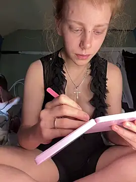 VioletxBlue online show from 04/28/26, 12:31
