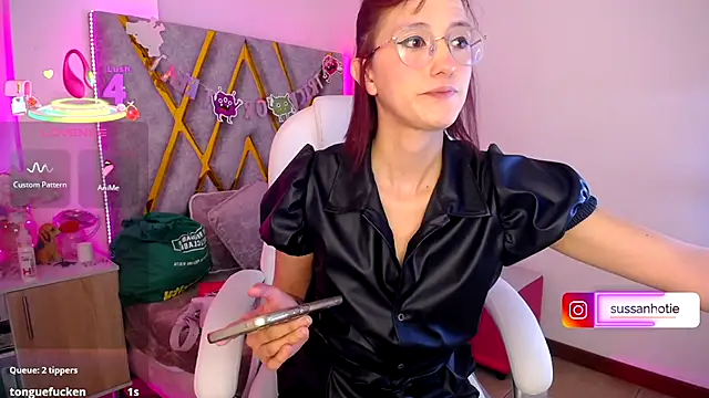 Snapshot of SussanHottye1_ chatting on 11/21/25, 09:30 SussanHottye1 online show from 11/21/25, 09:30