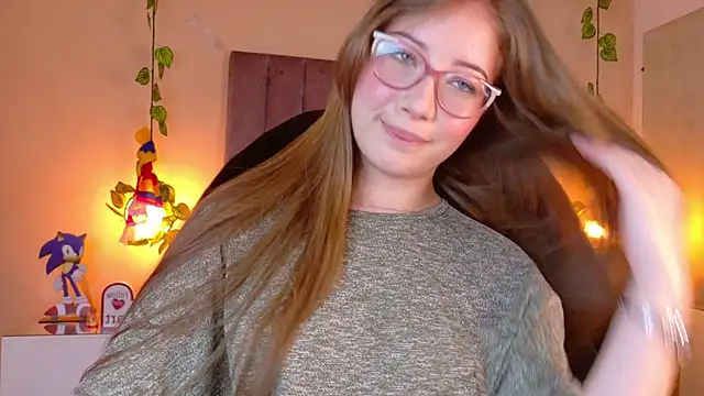 Snapshot of Dahlia_Rousse chatting on 06/24/26, 06:12 Dahlia Rousse online show from 06/24/26, 06:12