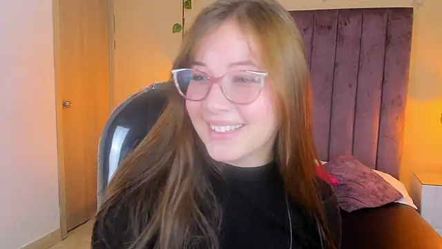 Dahlia Rousse online show from 11/16/25, 06:12