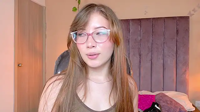 Dahlia Rousse online show from 05/23/26, 04:44