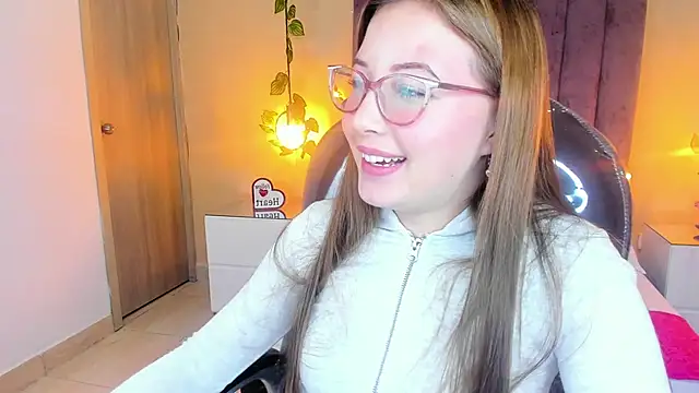 Dahlia Rousse online show from 11/28/25, 04:56