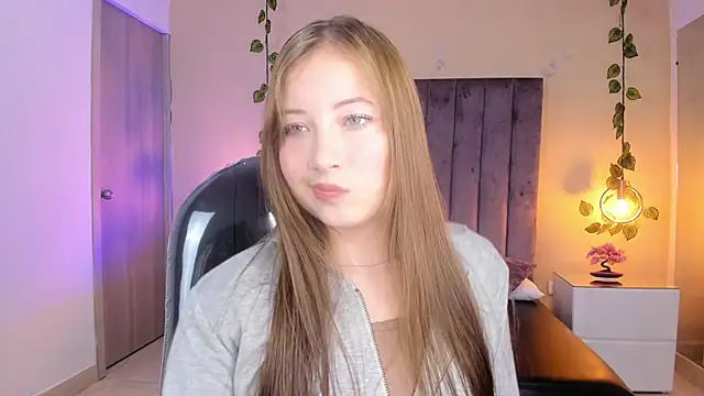 Dahlia Rousse online show from 11/10/25, 05:45