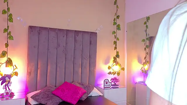 Dahlia Rousse online show from 01/13/26, 06:28