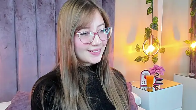 Dahlia Rousse online show from 12/17/25, 05:12