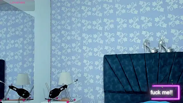 SalomeSimonz online show from 11/16/25, 07:29