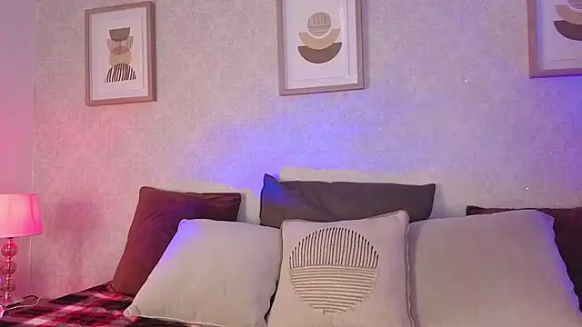 Veronica simons online show from 10/25/25, 09:15