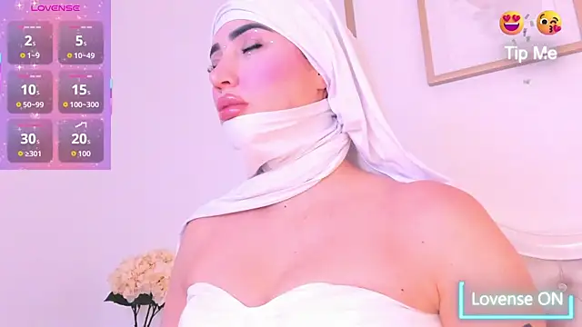 Snapshot of taylorsmiiith_ chatting on 02/14/26, 08:20 taylorsmiiith online show from 02/14/26, 08:20