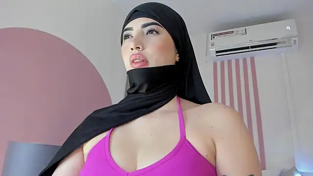 Snapshot of taylorsmiiith_ chatting on 01/09/26, 08:16 taylorsmiiith online show from 01/09/26, 08:16