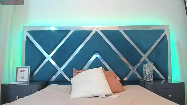 LucineArias online show from 04/10/26, 08:05