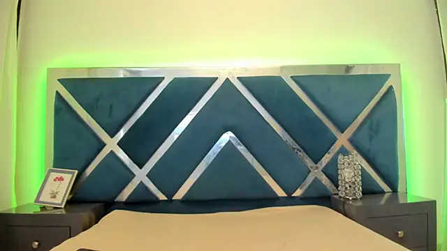 LucineArias online show from 04/15/26, 08:20