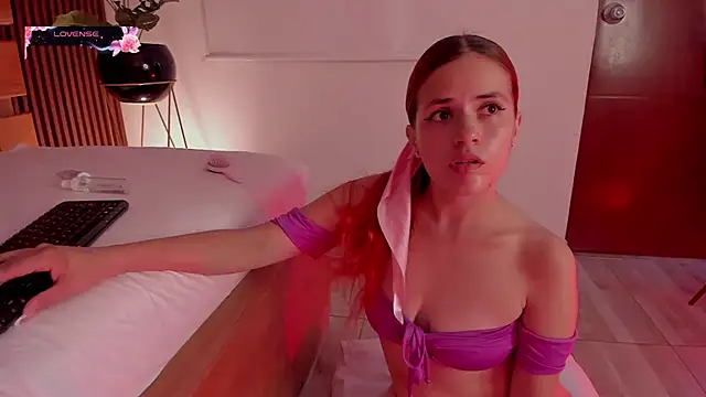 Snapshot of alliss_ginger_ chatting on 01/17/26, 07:50 alliss ginger online show from 01/17/26, 07:50