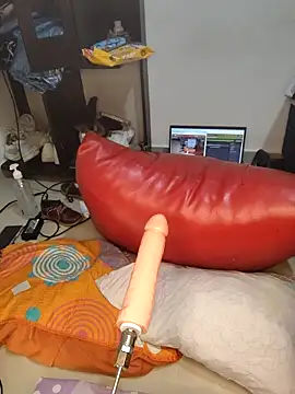 lunitasexy online show from 10/31/25, 02:41