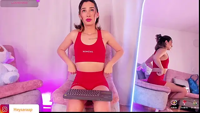 Snapshot of Queensara_ chatting on 09/10/25, 01:21 Queensara online show from 09/10/25, 01:21