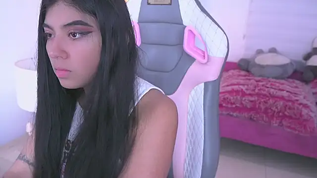 Zoee 0 online show from 01/22/25, 01:53