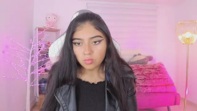 Zoee 0 online show from 01/16/25, 02:09