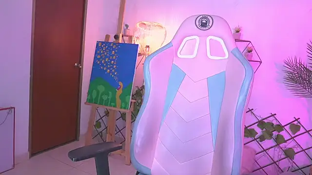 Zoee 0 online show from 01/18/25, 01:30