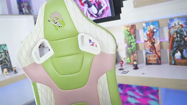 Zoee 0 online show from 01/24/25, 02:28