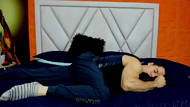 Snapshot of maxi_styles chatting on 02/21/26, 11:34 maxi styles online show from 02/21/26, 11:34