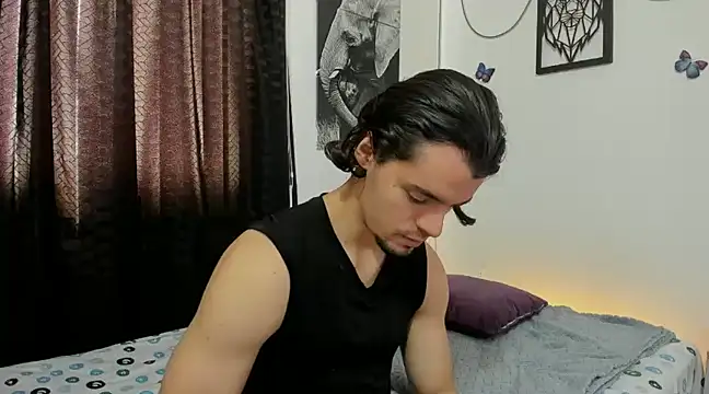 Snapshot of maxi_styles chatting on 03/14/25, 06:18 maxi styles online show from 03/14/25, 06:18