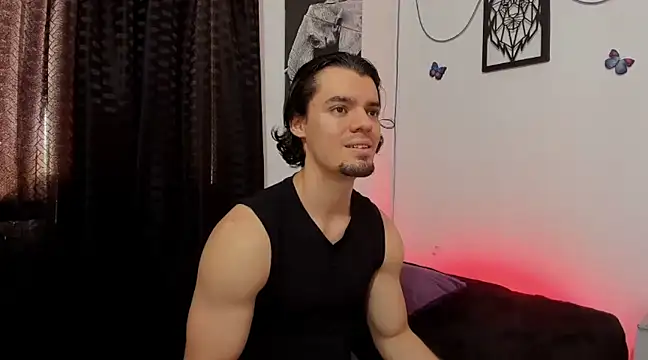 Snapshot of maxi_styles chatting on 01/22/25, 05:38 maxi styles online show from 01/22/25, 05:38