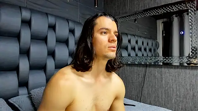 Snapshot of maxi_styles chatting on 03/04/26, 11:40 maxi styles online show from 03/04/26, 11:40