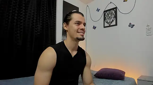 Snapshot of maxi_styles chatting on 02/13/25, 01:08 maxi styles online show from 02/13/25, 01:08