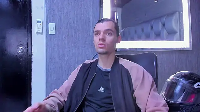 Snapshot of maxi_styles chatting on 02/05/26, 12:56 maxi styles online show from 02/05/26, 12:56